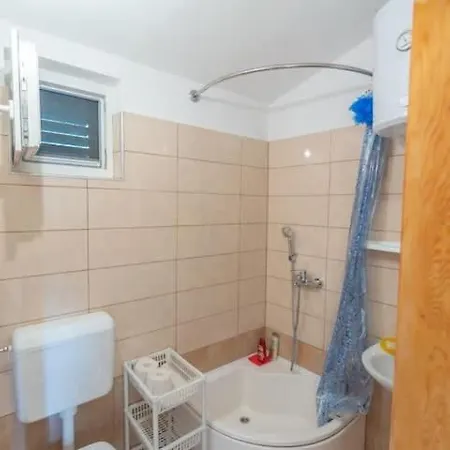 Honey House Grabovac (Split-Dalmatia)