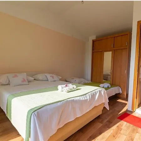 Honey House * Grabovac (Split-Dalmatia)