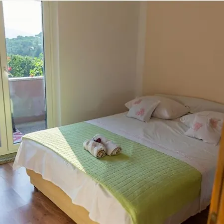 Honey House * Grabovac (Split-Dalmatia)